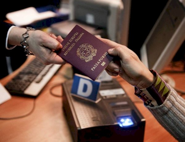 VOCÊ MAIOR DE 18 ANOS QUE NÃO TENHAM FILHOS MENORES - Documentação necessária para requisitar seu passaporte.